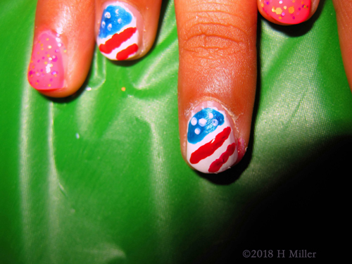 Accent Nail With Red White And Blue Kids Nail Art